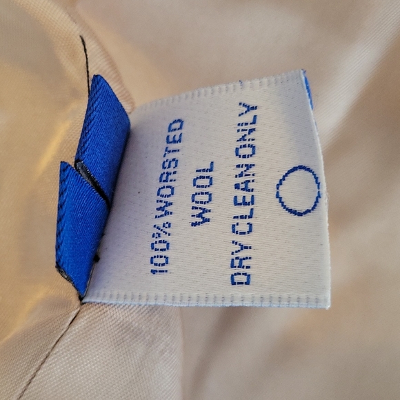 AUSTIN REED BLACK WOOL BLAZER, SIZE 12P - Picture 8 of 12